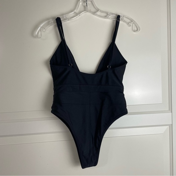 New! FAE zipper front plunge one piece swimsuit black 15519 - Picture 3 of 6